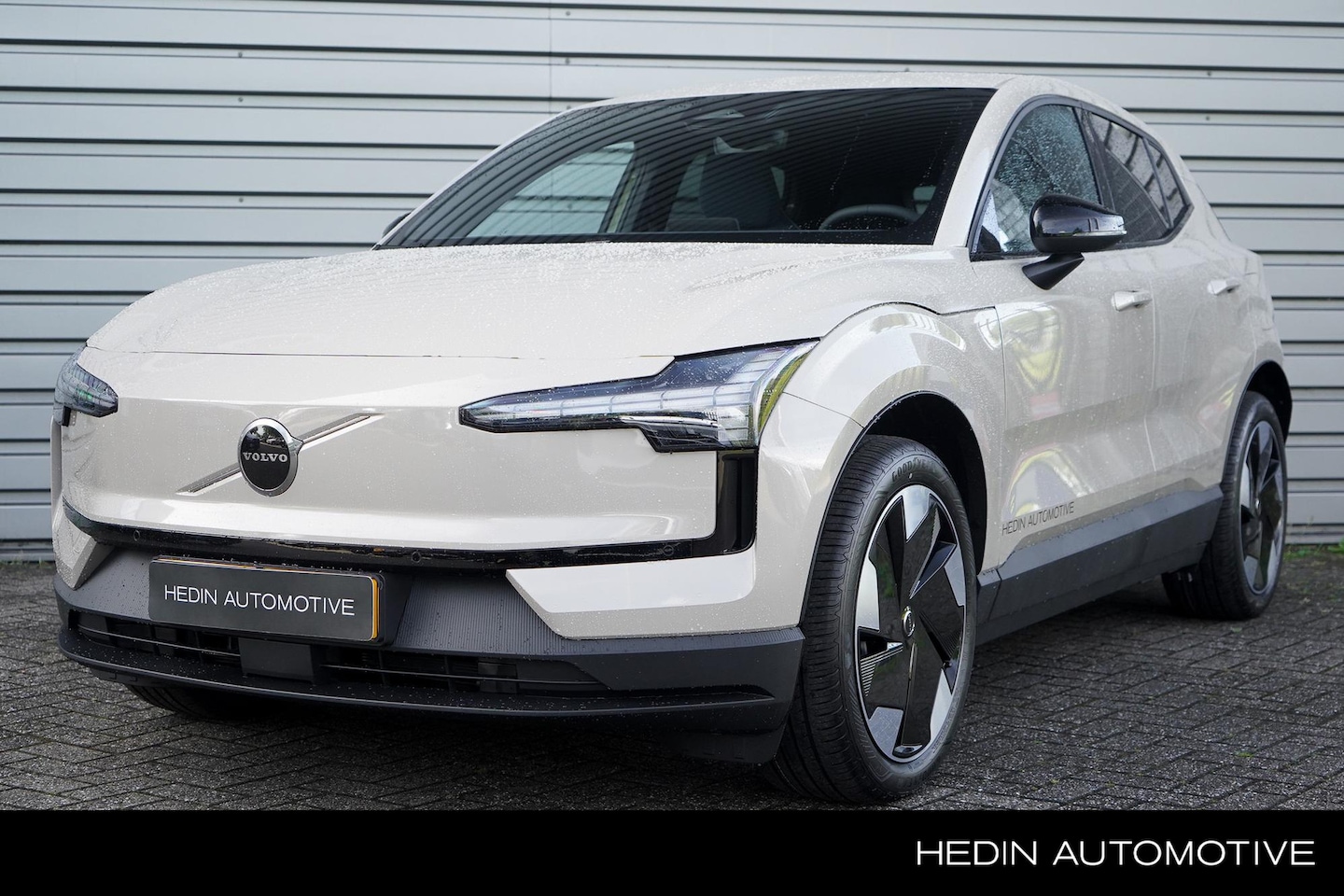 Volvo EX30 - P3 Long Range Plus Europa 69 kWh | Extra getint glas achter | Elektrisch verstelbare voors - AutoWereld.nl