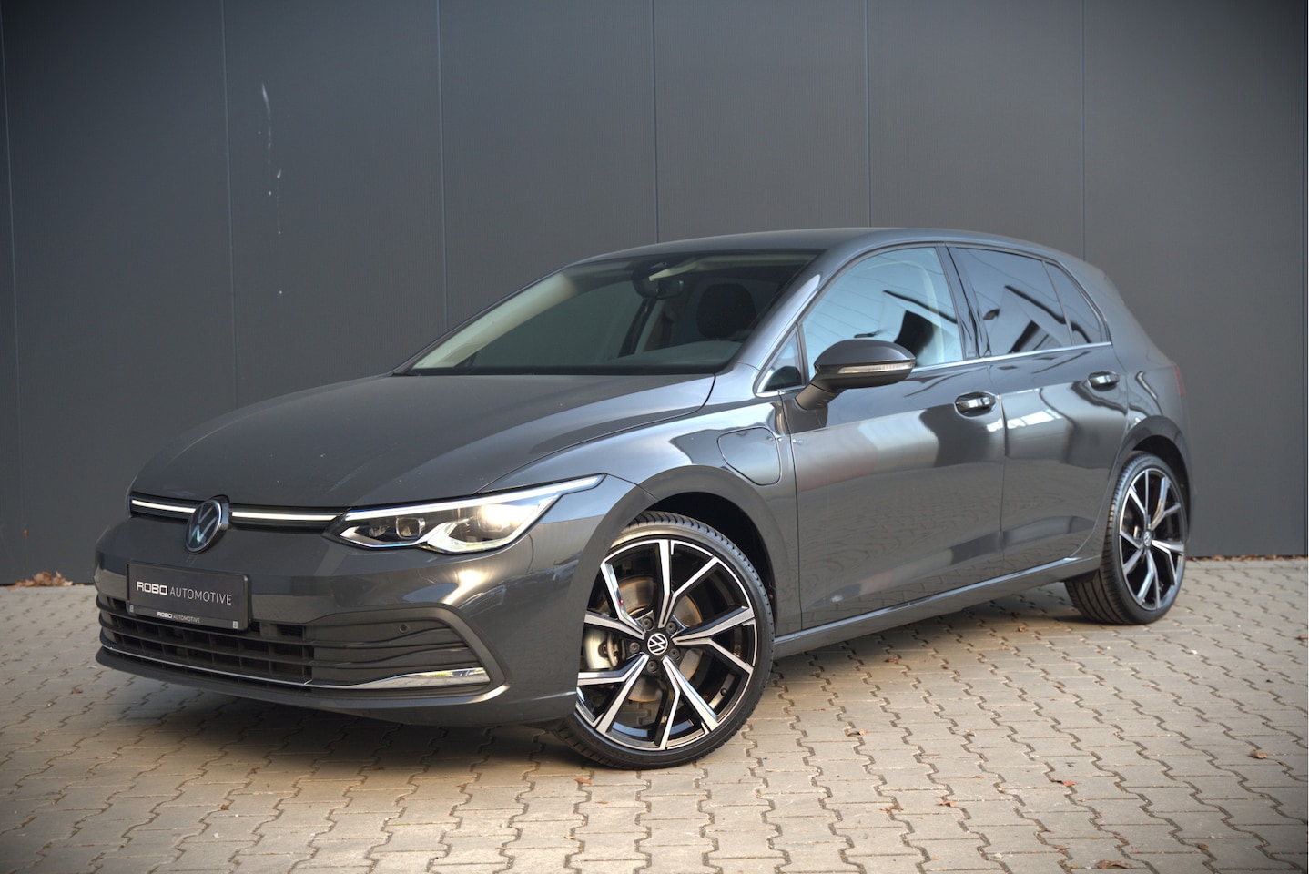 Volkswagen Golf - 1.4 eHybrid Style | Memory seat | Massage | Adaptive cruise control | Elektrische stoel | - AutoWereld.nl