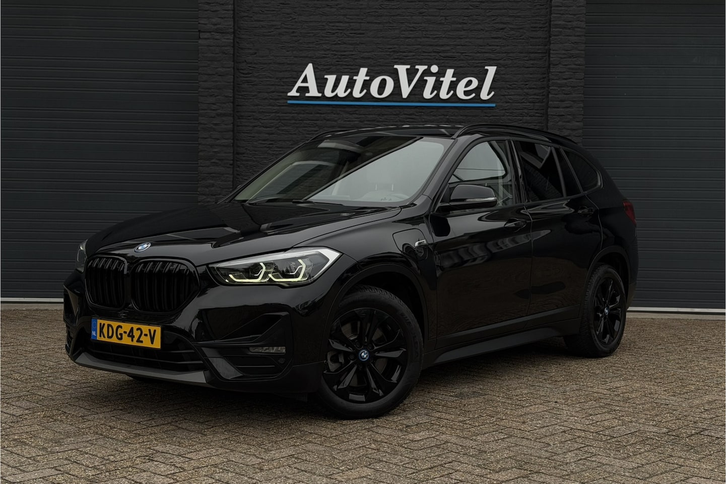 BMW X1 - xDrive25e | Leder | Head-Up | PDC V+A | LED | Elektrische Klep | 20x op voorraad ! - AutoWereld.nl