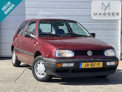 Volkswagen Golf - 1.8 CL | LAGE KM | NAP | ZEER NETJES