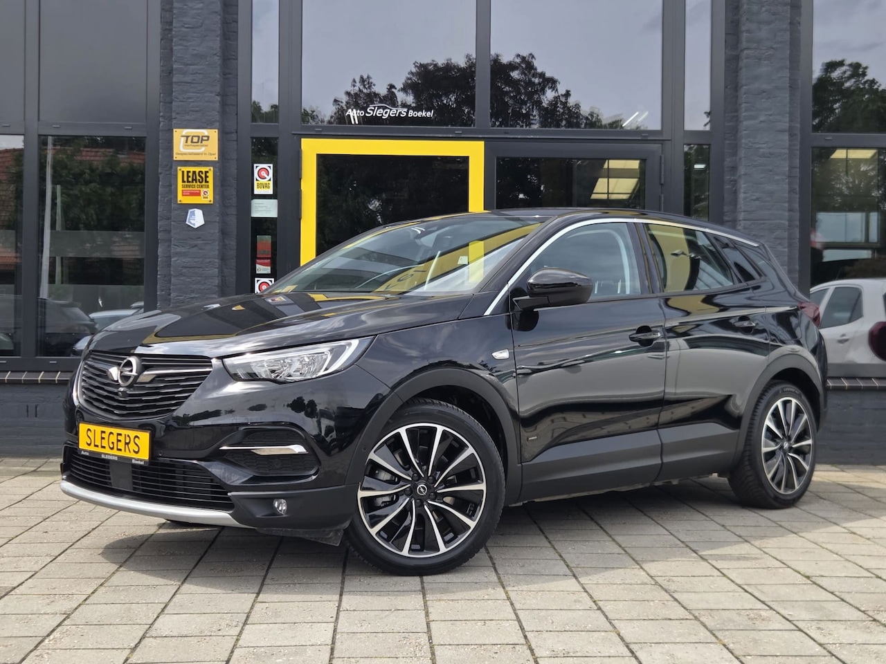 Opel Grandland X - 1.6 Turbo Hybrid Business Edition _| Park Cam V+A | Park Sens V+A | Full Map Navi | Apple - AutoWereld.nl