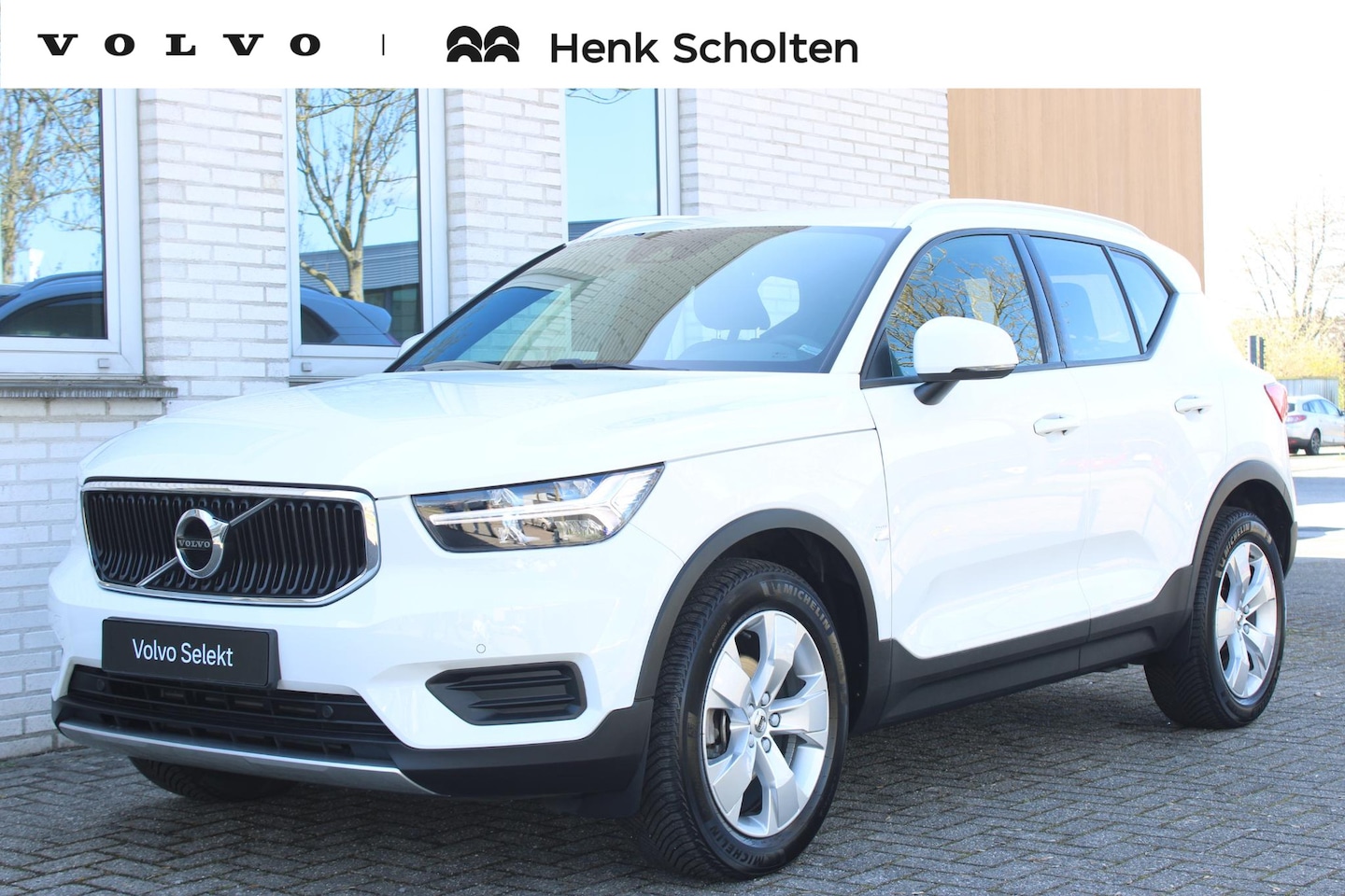 Volvo XC40 - T2 Momentum Business | Adaptieve cruise control | Verwarmbare voorruit | Elektrische achte - AutoWereld.nl