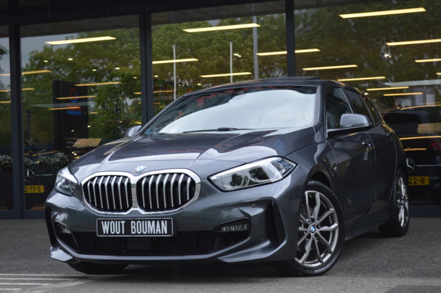BMW 1-serie - 118i M-Sport Led Panorama Pdc - AutoWereld.nl