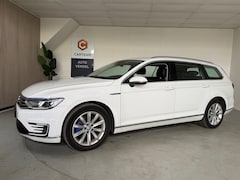 Volkswagen Passat Variant - 1.4 TSI GTE Airco, LMV, Trekhaak, Navigatie, Automaat, Half leder