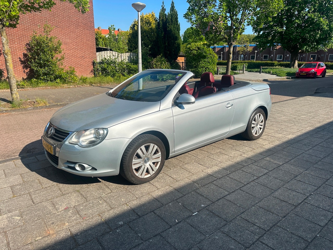Volkswagen Eos - 1.6-16v FSI 85kw Cherry Red Leather - AutoWereld.nl