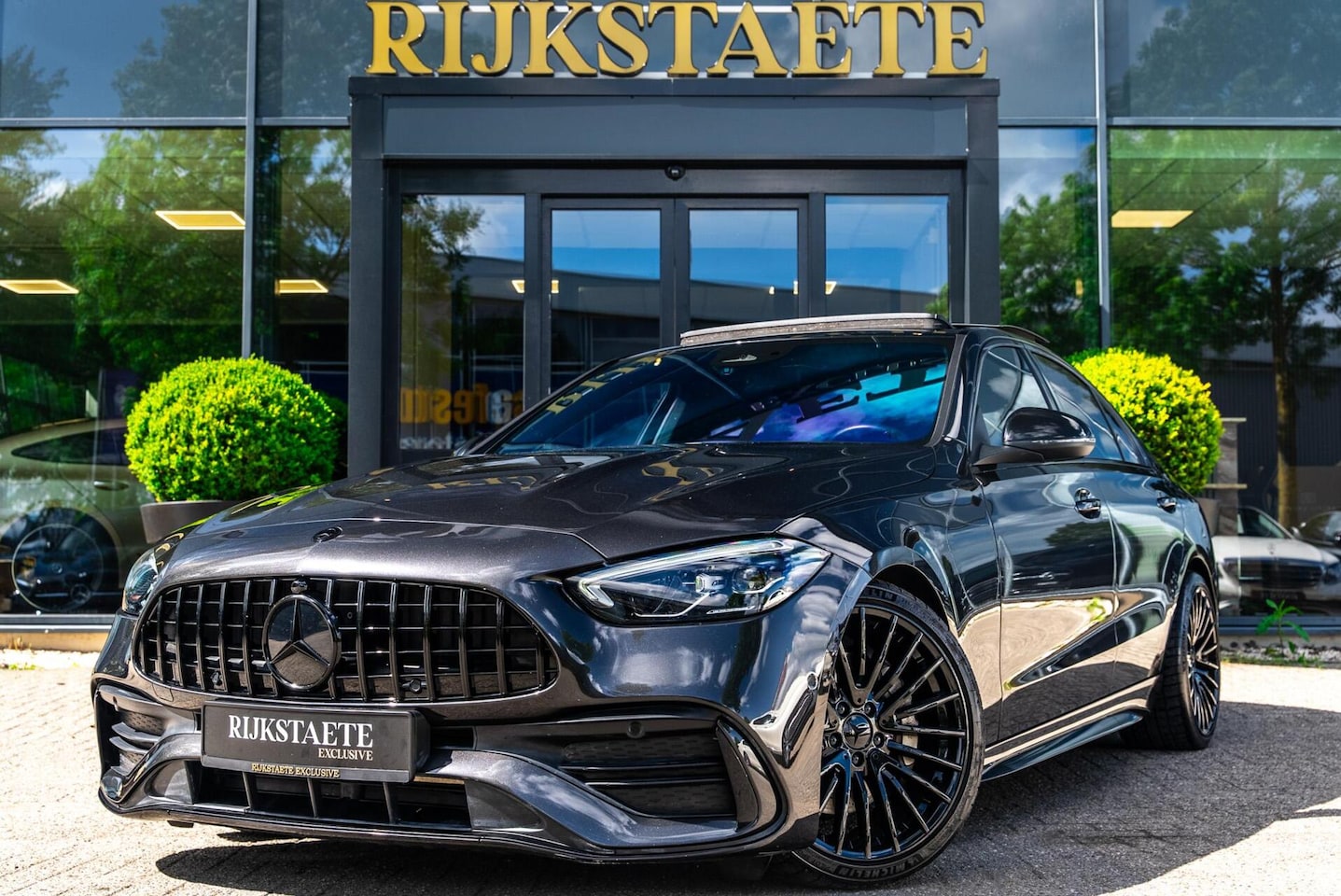 Mercedes-Benz C-klasse - 300 AMG Line|PANO|BURMESTER|CAMERA|ACC|19' - AutoWereld.nl