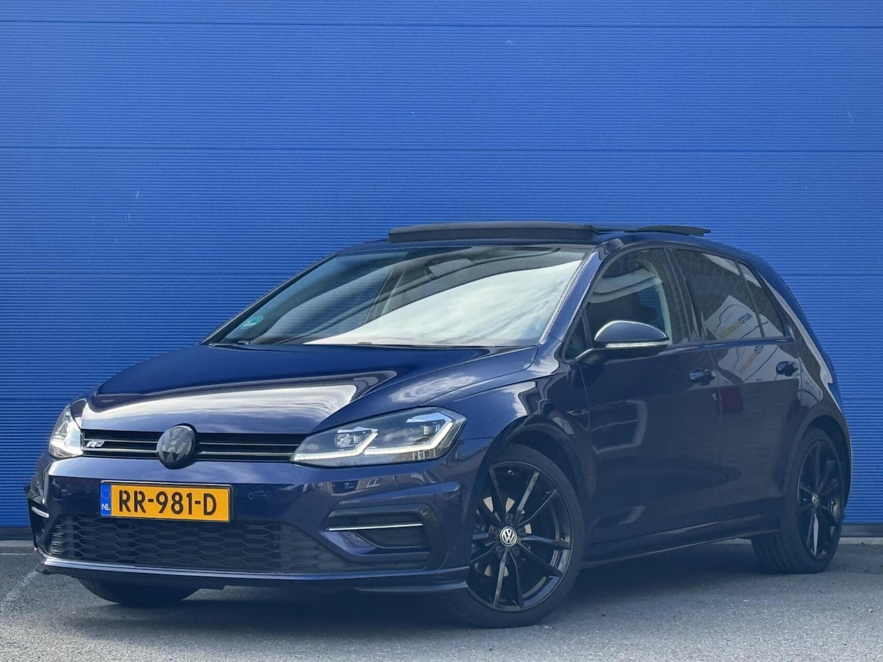 Volkswagen Golf - 1.0 TSI | R-Line | Pano | Carplay | Virtual cockpit - AutoWereld.nl