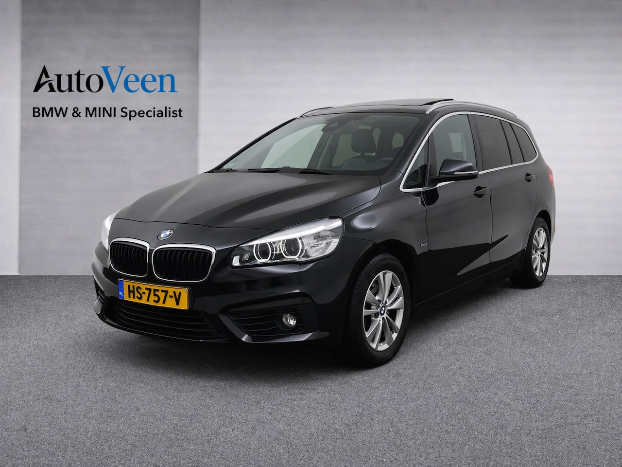 BMW 2-serie Gran Tourer - 218i Sport (PANO, HUD, LEDER, STOELVERWARMING, TREKHAAK, GOED ONDERHOUDEN) - AutoWereld.nl