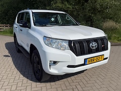 Toyota Land Cruiser 150 - 2.8 D-4D-F Comfort Window Van