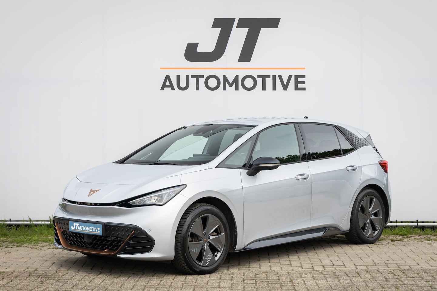 CUPRA Born - 150 KW 62 KWH Business Soh94% NLAUTO Camera | Adaptive cruise | PDC | Carplay | sfeer verl - AutoWereld.nl