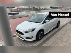 Ford Focus - 1.5 ST-Line | AIRCO | NAVIGATIE | TREKHAAK |