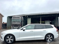 Volvo V60 - V-60 2.0 B3 Hybrid 8-traps aut Momentum - 49dkm nap - navi - camera - leer - stoel + stuur