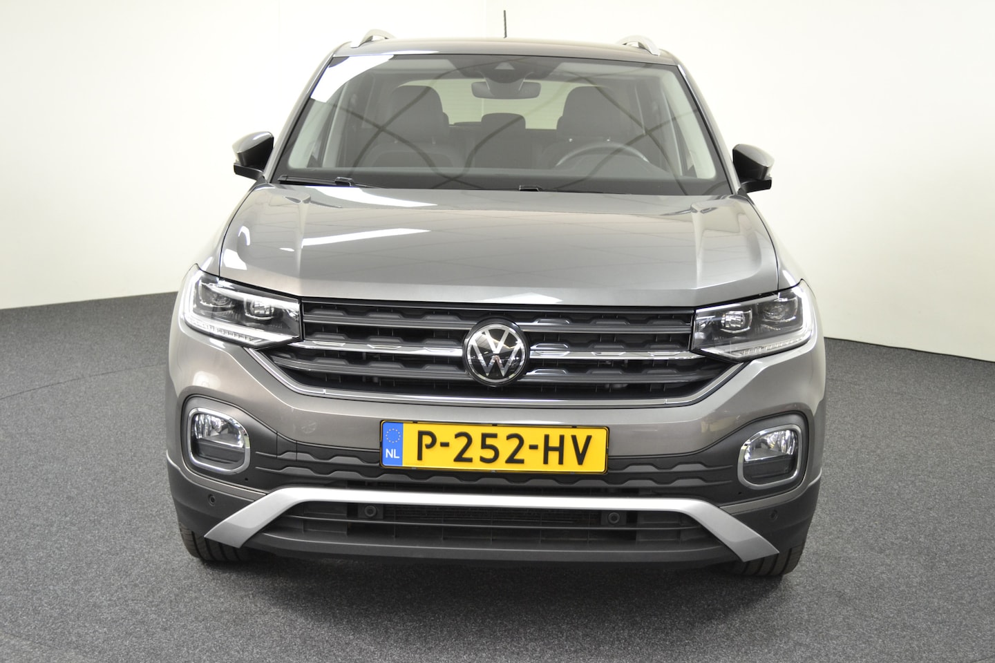 Volkswagen T-Cross - 1.5 TSI 150PK 7-DSG Style Team Navi / Carplay / Camera / Stoelver. / Afn Trekhaak / - AutoWereld.nl