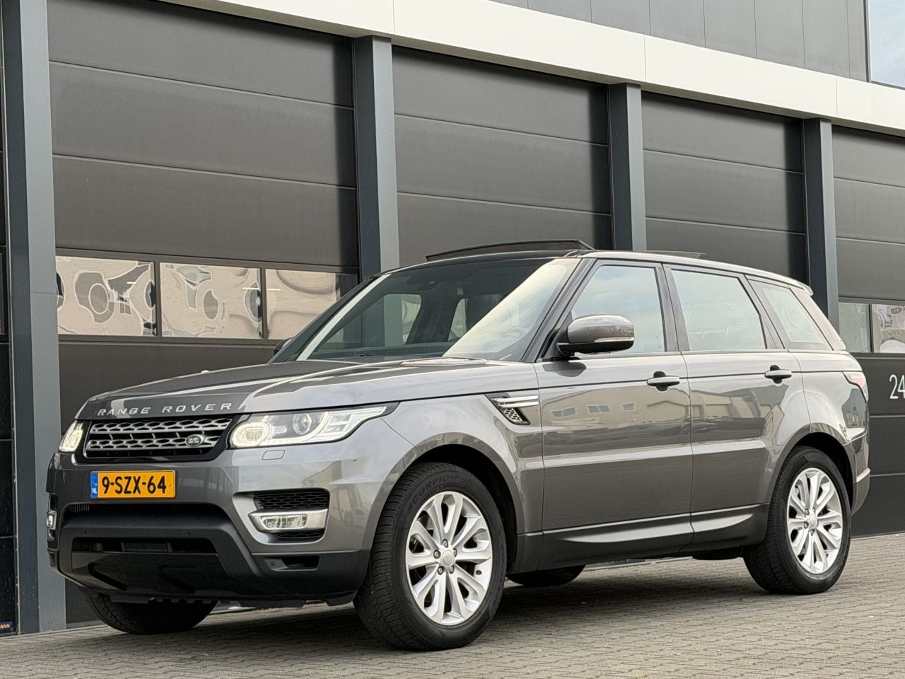 Land Rover Range Rover Sport - 3.0 TDV6 Virtual Cockpit Pano Leer Camera - AutoWereld.nl