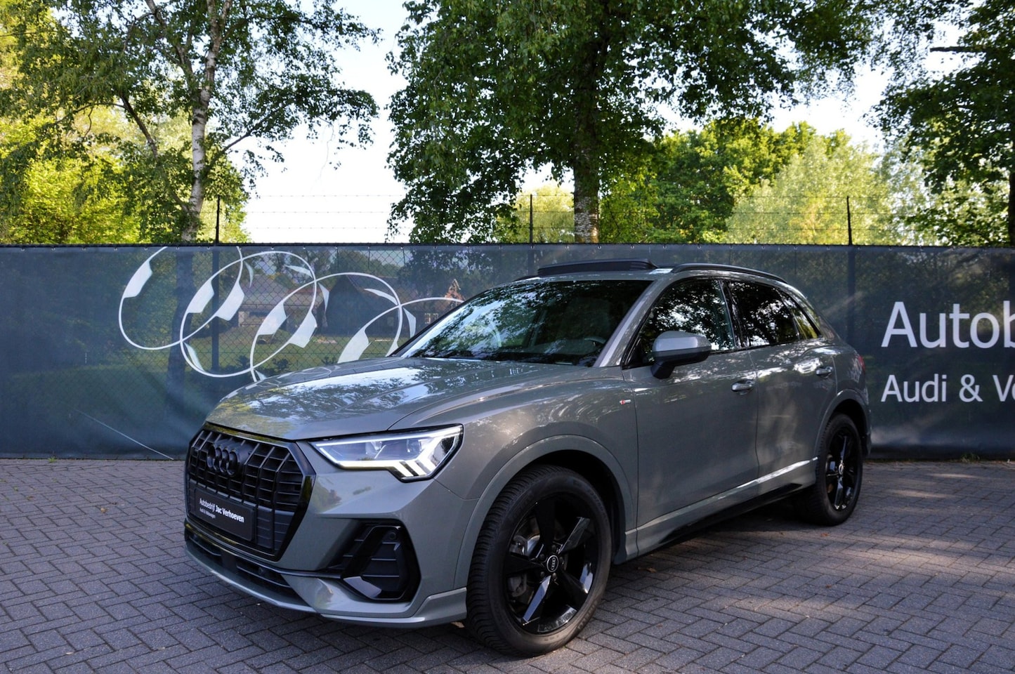 Audi Q3 - 40 TFSI Quattro |S Edition|Black Edition|Panoramadak|Apple Carplay|Automaat| - AutoWereld.nl
