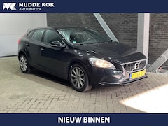 Volvo V40 - 1.5 T3 Inscription | Automaat | Cruise Control | PDC V+A | Stoelverwarming | 17 Inch