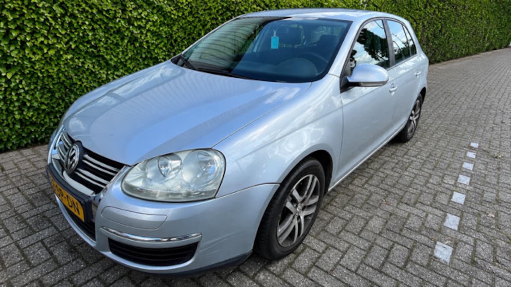 Volkswagen Jetta - 1.6 FSI Trendline 1.6 FSI Trendline - AutoWereld.nl