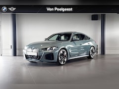 BMW i4 - eDrive40 84 kWh | M Sport Pro | Glazen schuif/-kanteldak | Stoelverwarming | Head-Up Displ