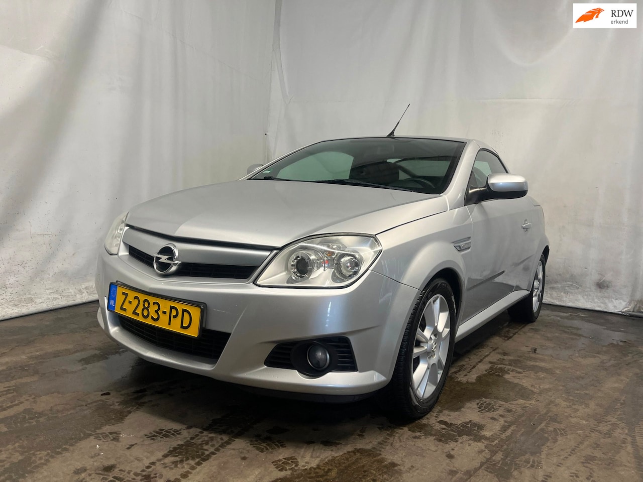 Opel Tigra TwinTop - 1.4-16V Sport - Schade - AutoWereld.nl