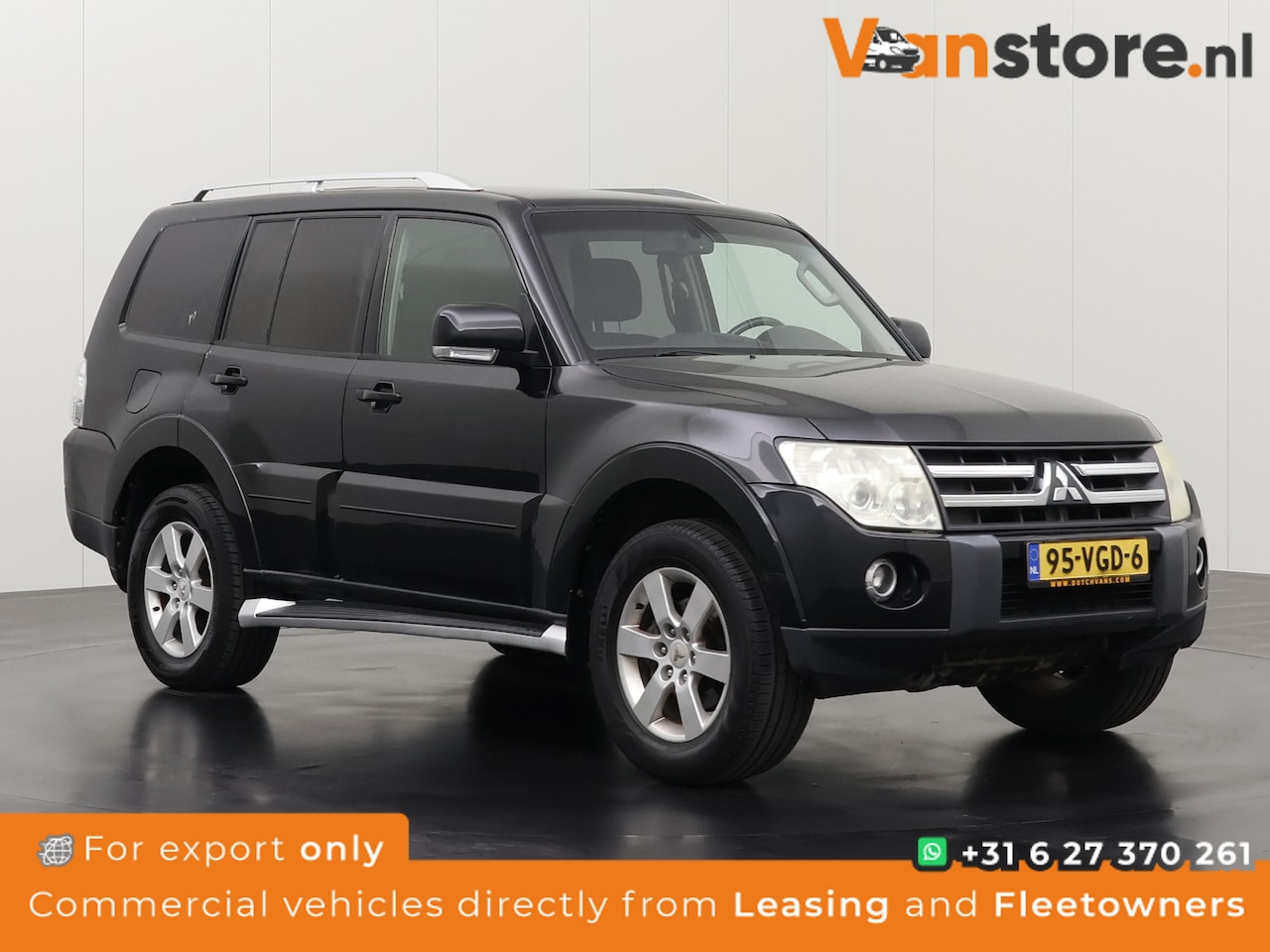 Mitsubishi Pajero - 3.2 DI-D Automaat Lang Intense Side Window Van | Airco | Trekhaak - AutoWereld.nl