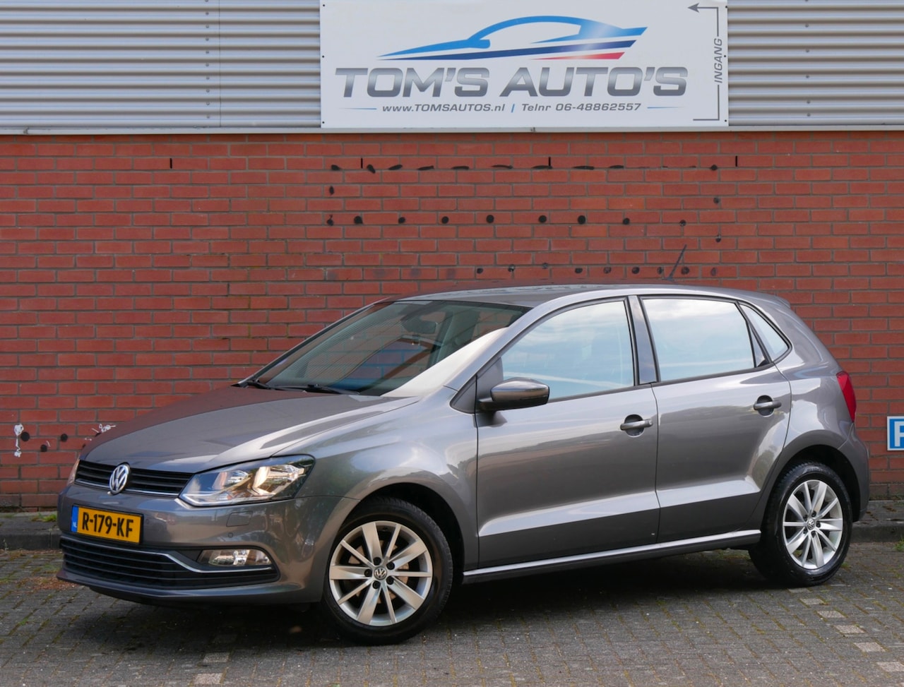 Volkswagen Polo - 1.0 first edition. CarPlay. stoelverwarming. clima - AutoWereld.nl