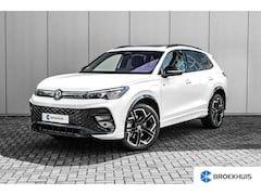 Volkswagen Tiguan - 1.5 TSI eHybrid R-Line 272pk | Trekhaak | Panorama dak | Head up display | Harman kardon a