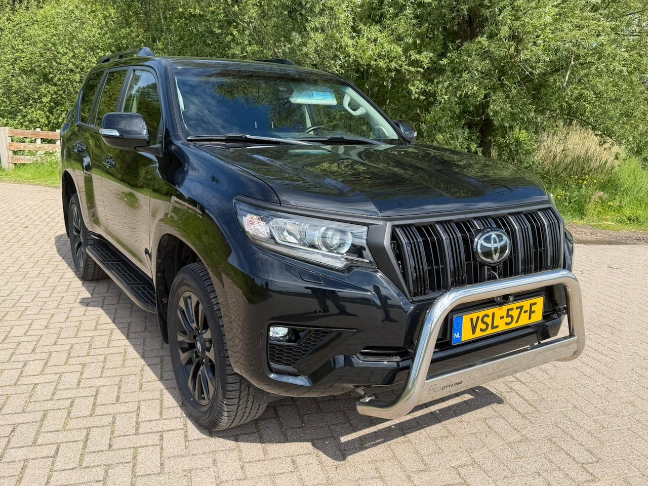 Toyota Land Cruiser 150 - 2.8 D-4D-F Professional Window Van - AutoWereld.nl
