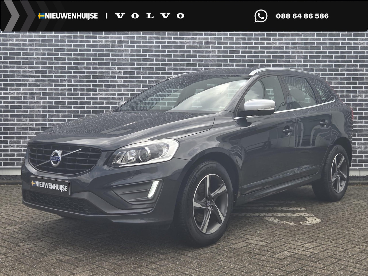 Volvo XC60 - 2.4 D5 AWD R-Design | Navigatie | Trekhaak | Lederen Bekleding | Bi-Xenon Adaptief | Parke - AutoWereld.nl