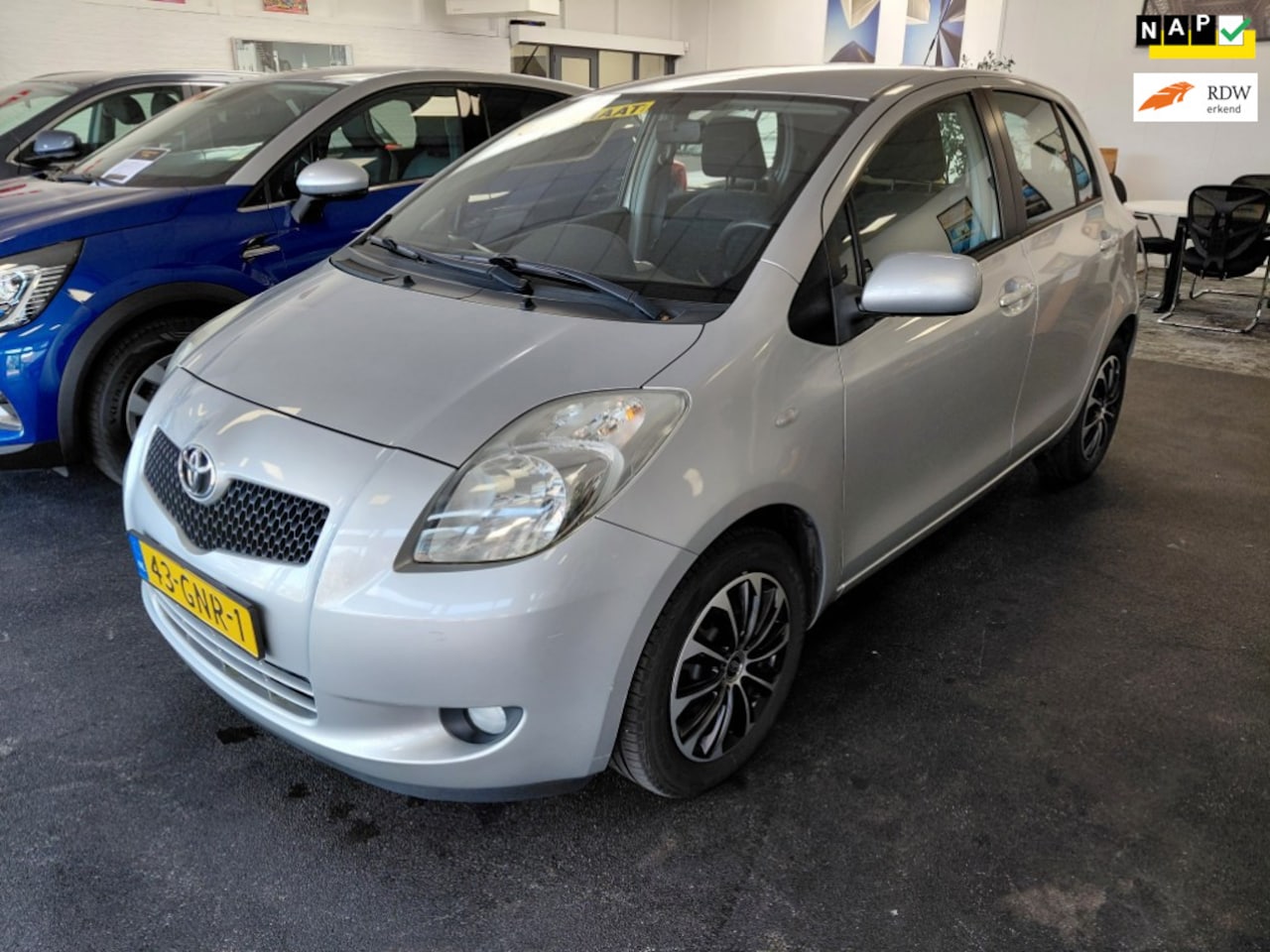 Toyota Yaris - 1.3 VVTi Sol MMT Automaat - AutoWereld.nl