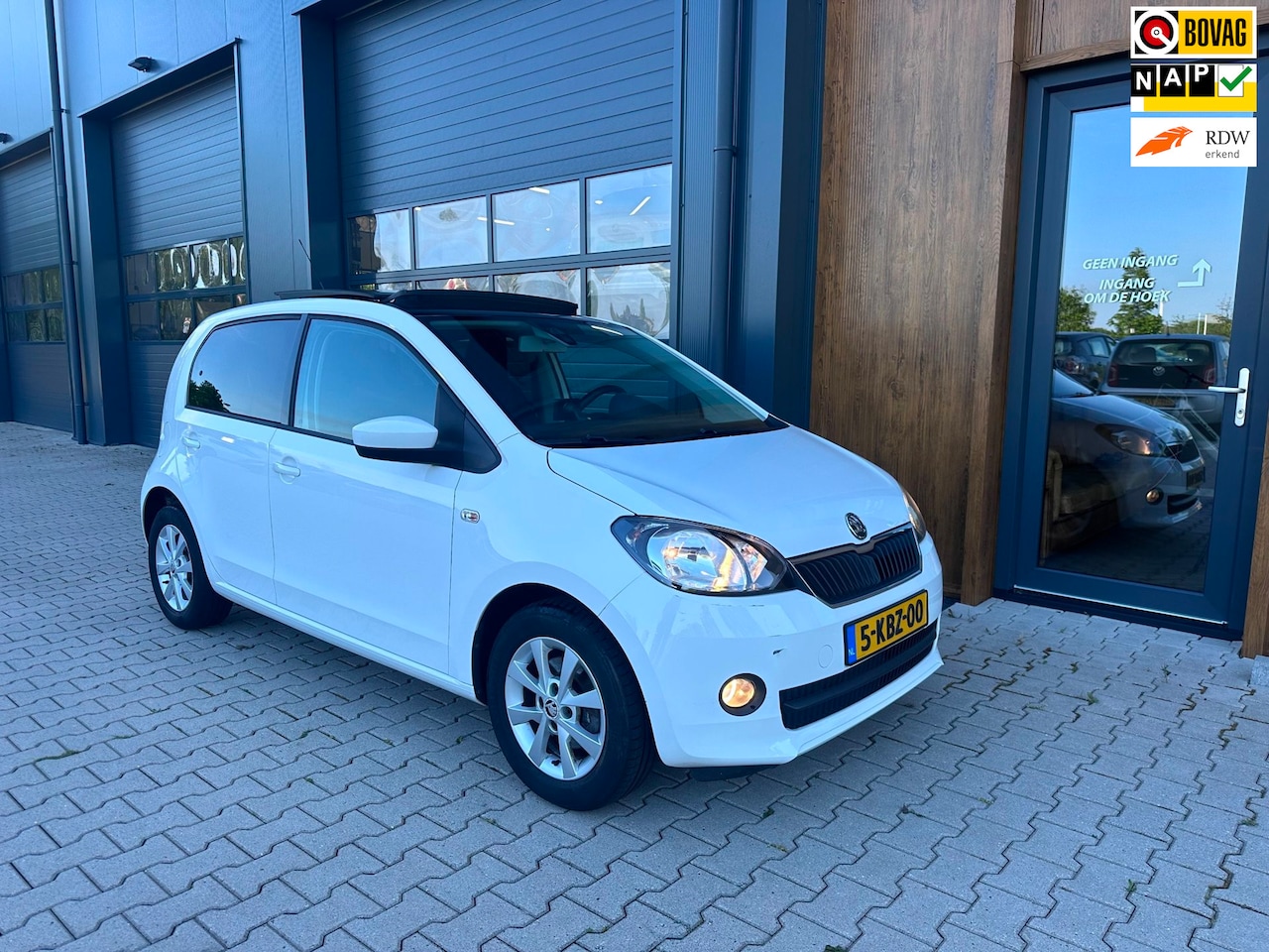 Skoda Citigo - 1.0 Greentech Arctic Air l pdc l pano l navi - AutoWereld.nl