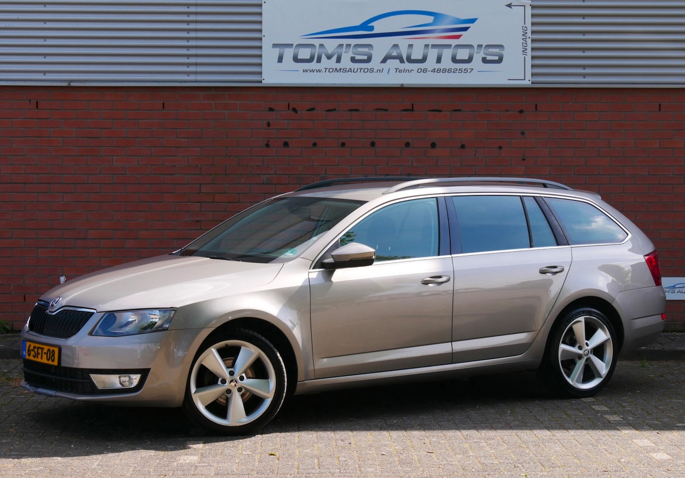 Skoda Octavia Combi - 1.6 TDI Ambition Businessline 1.6 TDI Ambition Businessline. dsg. navi. clima. - AutoWereld.nl