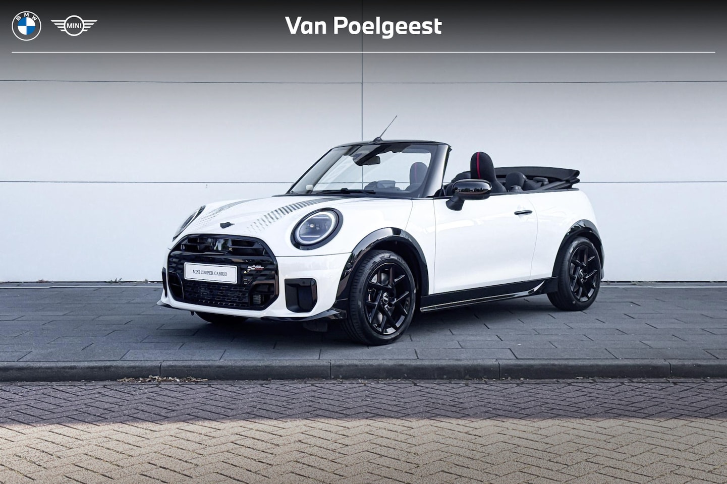 MINI Cabrio - Cooper 2.0 Cooper C John Cooper Works XL | 17 inch John Cooper Works Sprint Spoke black - AutoWereld.nl
