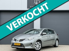 Toyota Auris - 1.8 Hybrid Executive / CAMERA / NAP / TREKHAAK