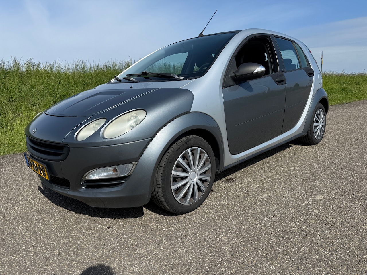 Smart Forfour - 1.1 pulse incl nw apk garantie en kleine beurt ! - AutoWereld.nl