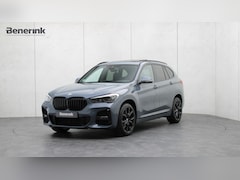 BMW X1 - sDrive18i M-Sport | Head-up | Panoramadak | Trekhaak | Driving Assistant Plus | Achteruitr