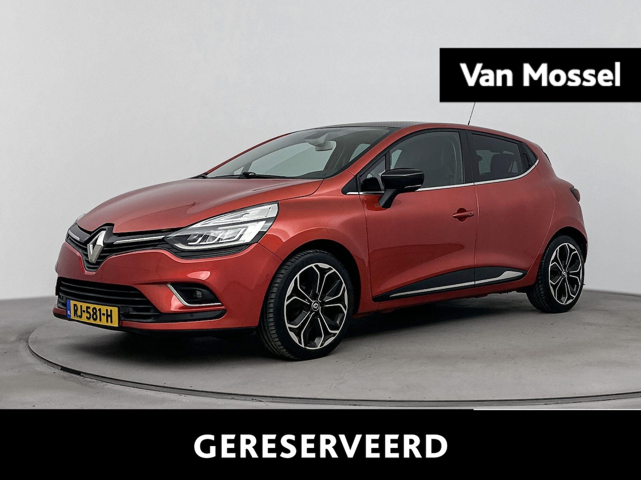 Renault Clio - 1.2 TCe Intens 120PK | Navigatie | Climate Control | Achteruitrijcamera | Half-Lederen Bek - AutoWereld.nl
