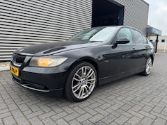 BMW 3-serie - 320i Executive