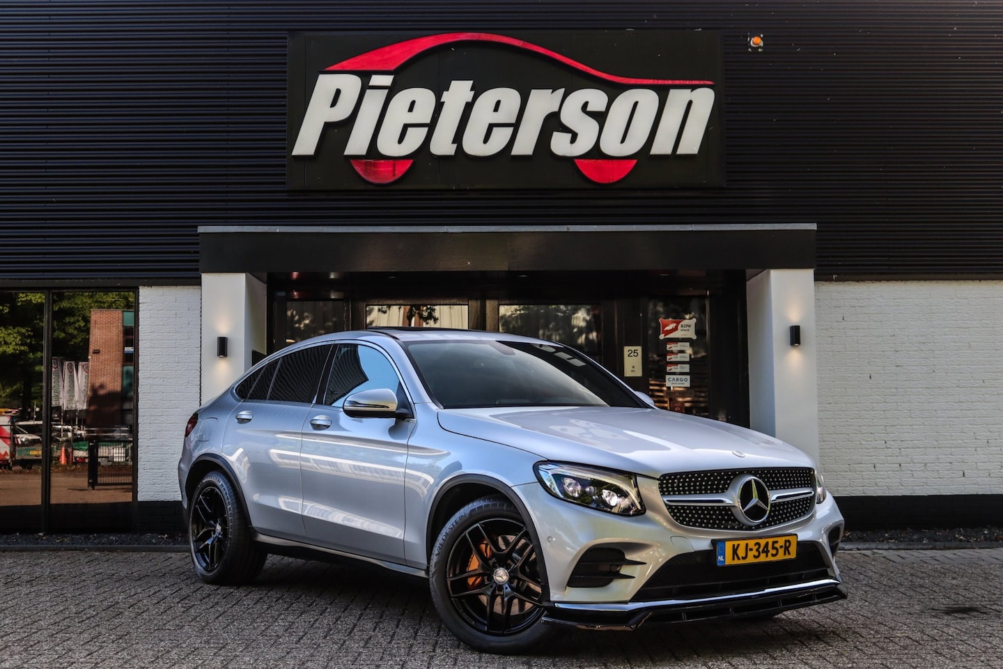 Mercedes-Benz GLC-klasse Coupé - 220 d 4MATIC AMG PANO MAXTON - AutoWereld.nl