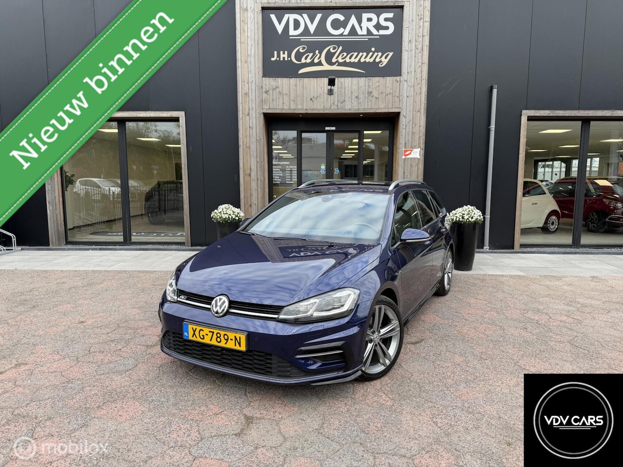 Volkswagen Golf - 1.5 TSI Highline Business R | Aut. | Carplay - AutoWereld.nl