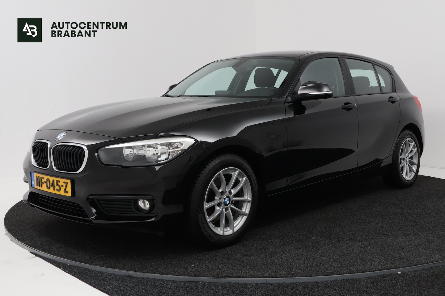 BMW 1-serie - 116i Sport (MULTIMEDIA, LM VELGEN, STUURBEDIENING, PARKEERSENSOREN) - AutoWereld.nl