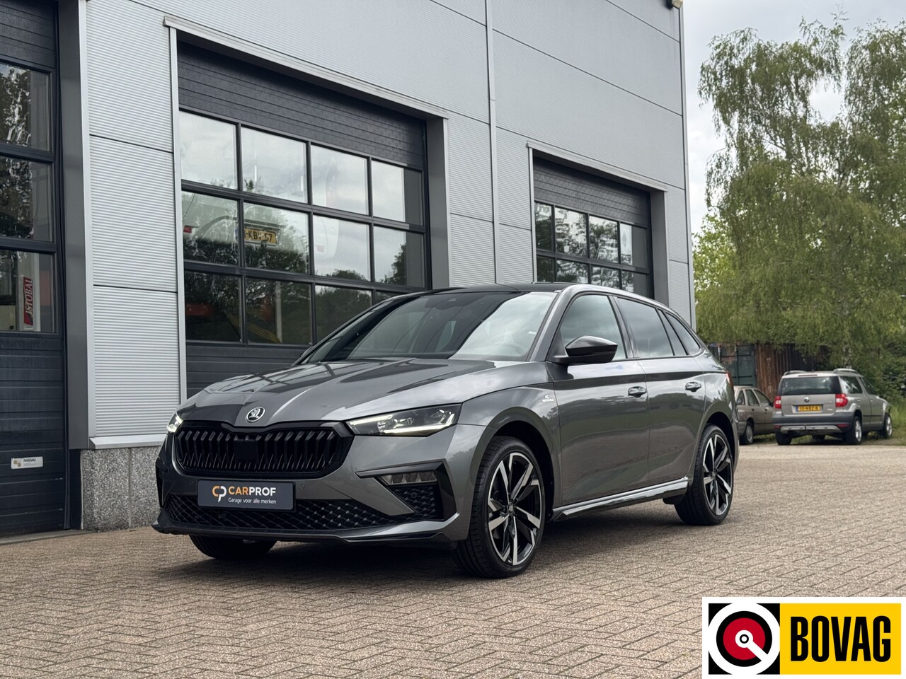 Skoda Scala - 1.0 TSI DSG Monte Carlo | Panoramadak | Stuur+Stoelverwarming | Achteruitrijcamera | Sport - AutoWereld.nl