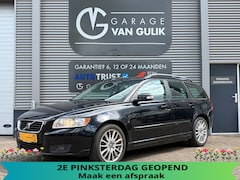 Volvo V50 - 2.0 Momentum 146PK Trekhaak, Clima, Cruise, ElektrRamen+Spiegels, Radio/Cd-Speler, Dakrail