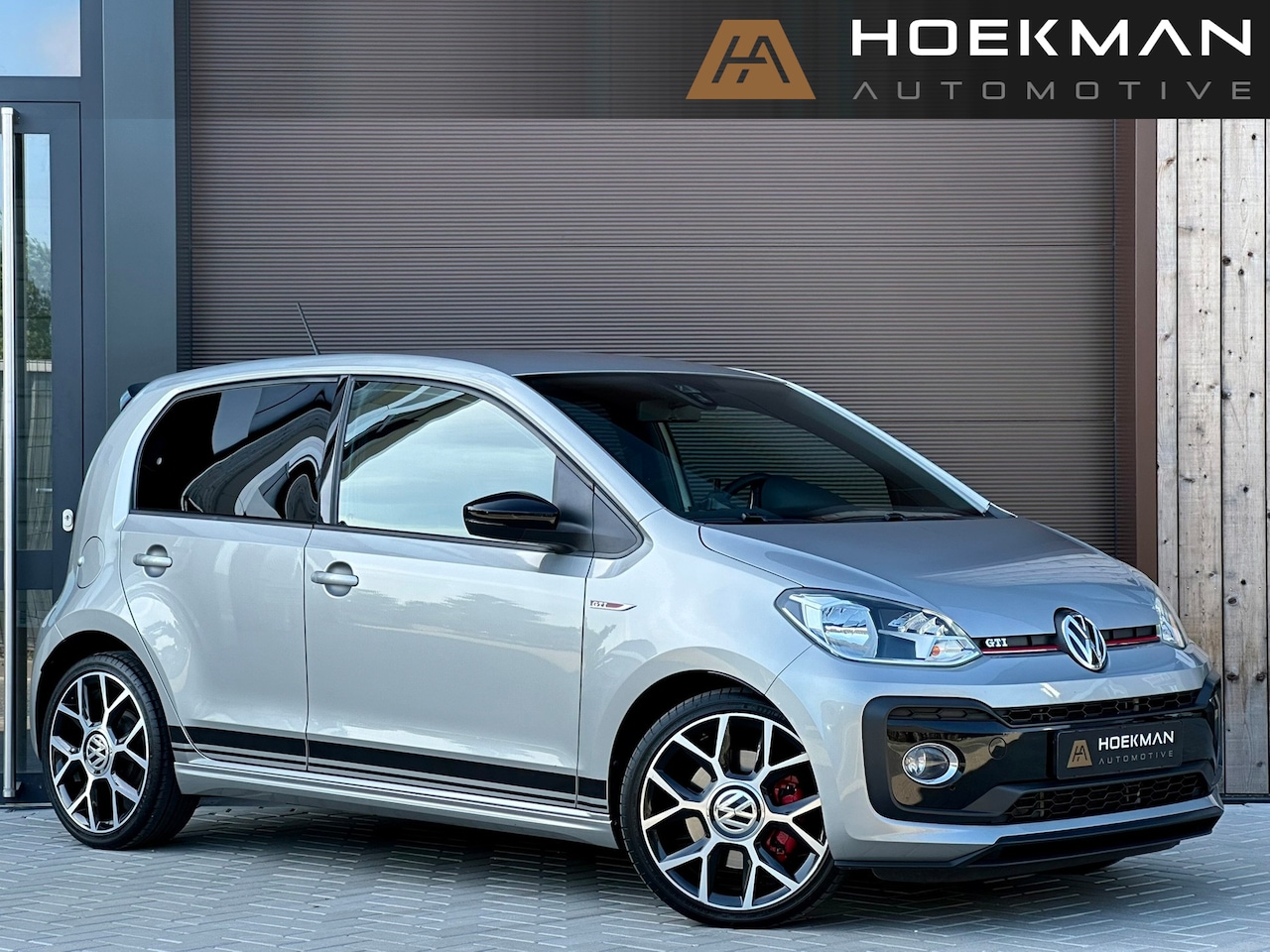 Volkswagen Up! - 1.0 TSI GTI 5-deurs | Climate, Cruise, LED, Beats Audio, PDC, USB, Getint Glas, Stoelverw. - AutoWereld.nl
