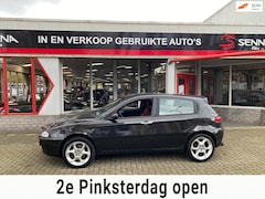Alfa Romeo 147 - 2.0 T.Spark Edizione Esclusiva - LEES TEKST