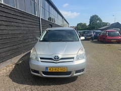 Toyota Corolla Verso - 2.2 D-4D Luna