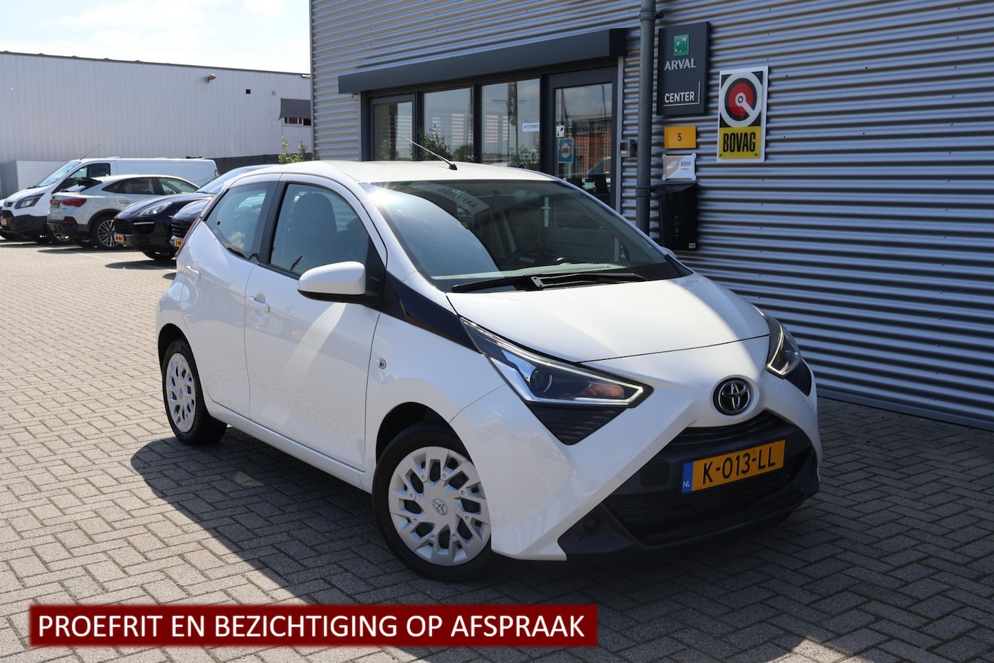 Toyota Aygo - 1.0 VVT-i x-play 1e Eigenaar | Dealer Onderh | BTW | NAP | Camera | Navi | Carplay | Full - AutoWereld.nl