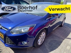 Ford Focus - Titanium | Trekhaak | Parkeersensoren V+A | Keyless | Navi | Voorruitverw. | Auto-Inparker
