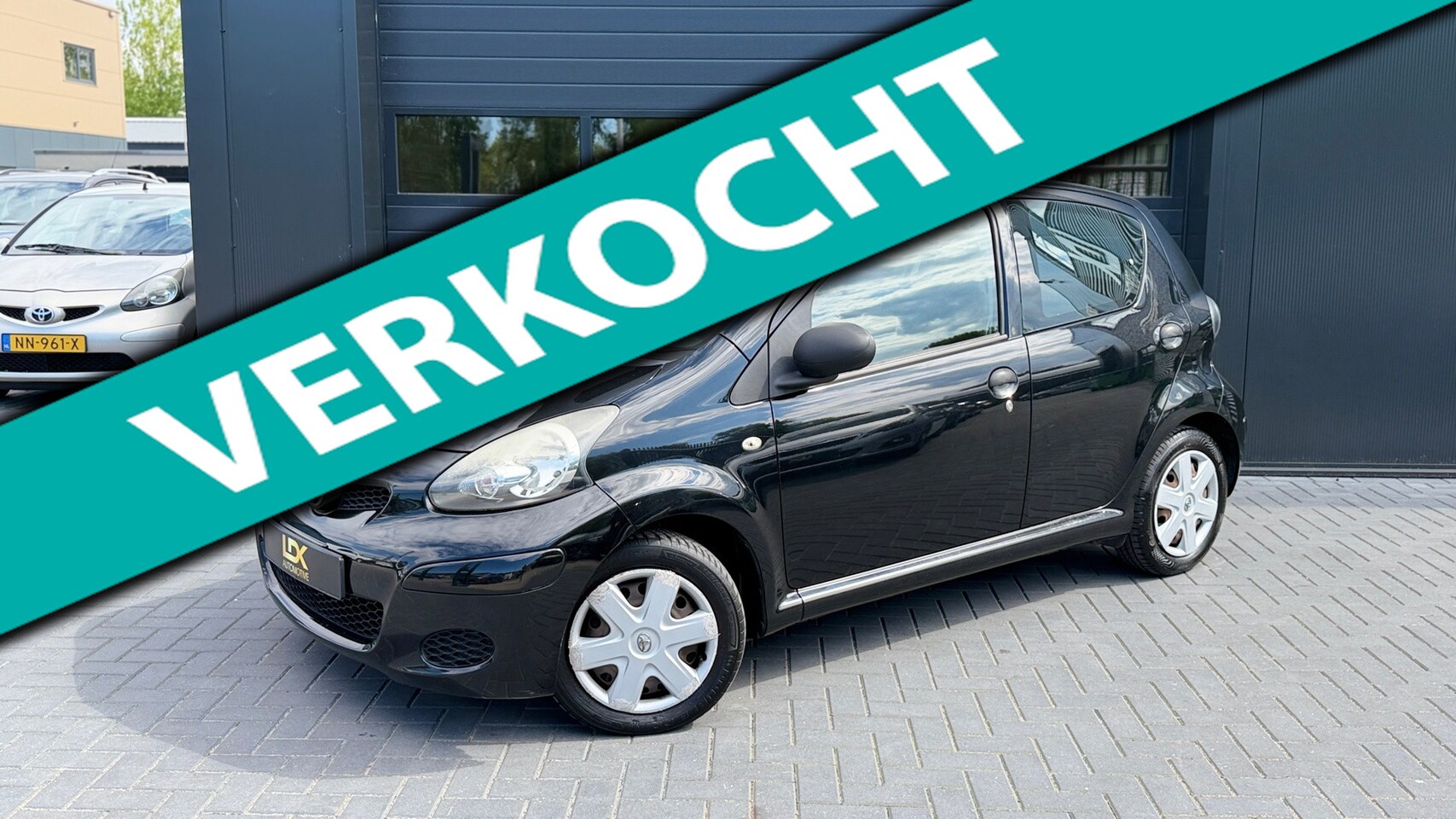 Toyota Aygo - 1.0-12V Dynamic Blue Airco|5Deurs|NW Koppeling - AutoWereld.nl