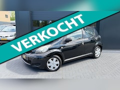 Toyota Aygo - 1.0-12V Dynamic Blue Airco|5Deurs|NW Koppeling