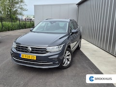 Volkswagen Tiguan - 1.5 TSI Elegance | Trekhaak Uitklapbaar | Achteruitrijcamera | Cruise control adaptief | A